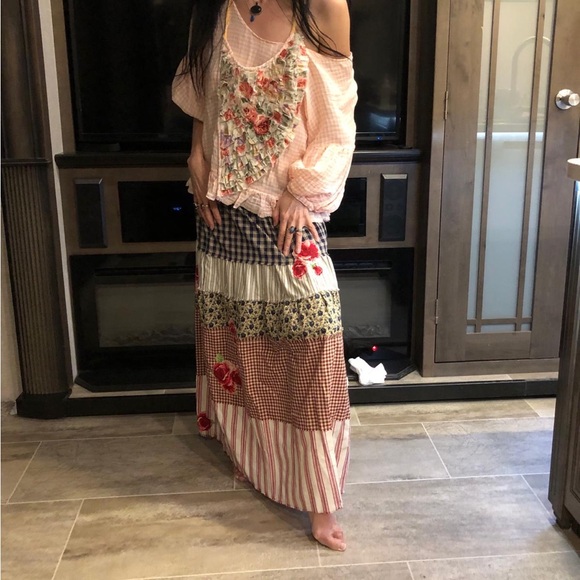 Jabot, magnolia pearl similar. Look alike ruffles colorful - Picture 12 of 16